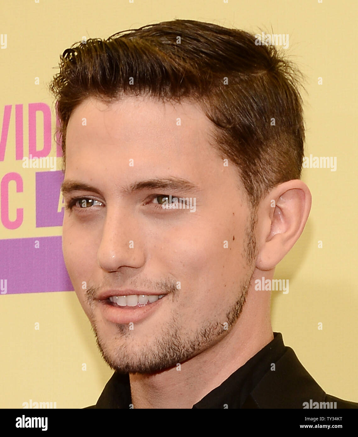 Actor Jackson Rathbone arrives for the MTV Video Music Awards at ...