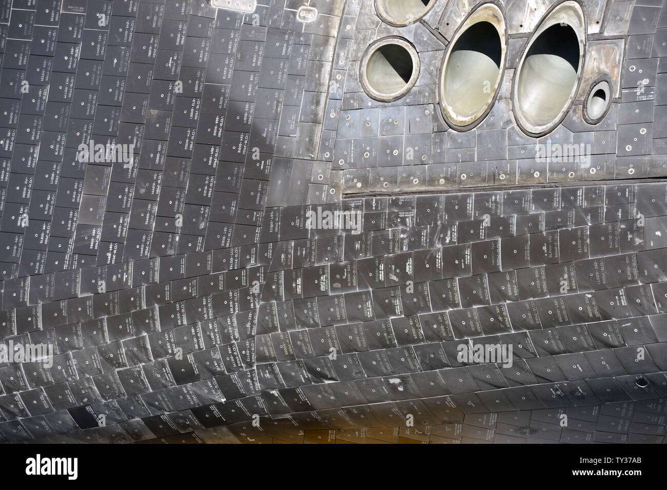Space shuttle tiles hi-res stock photography and images - Alamy
