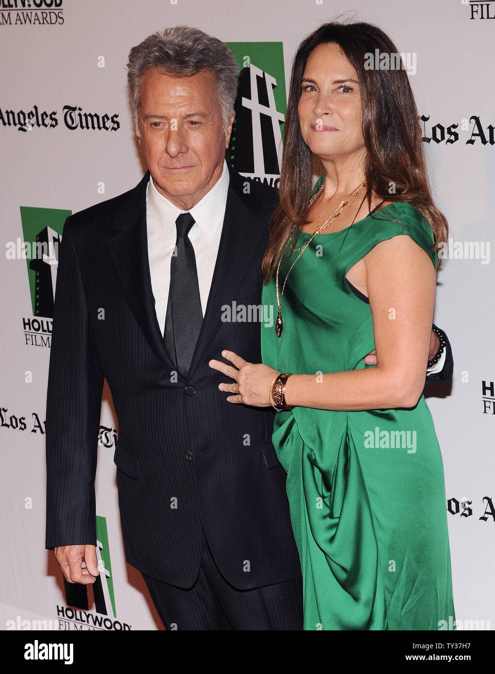 Honoree dustin hoffman and wife lisa gottsegen hires stock photography