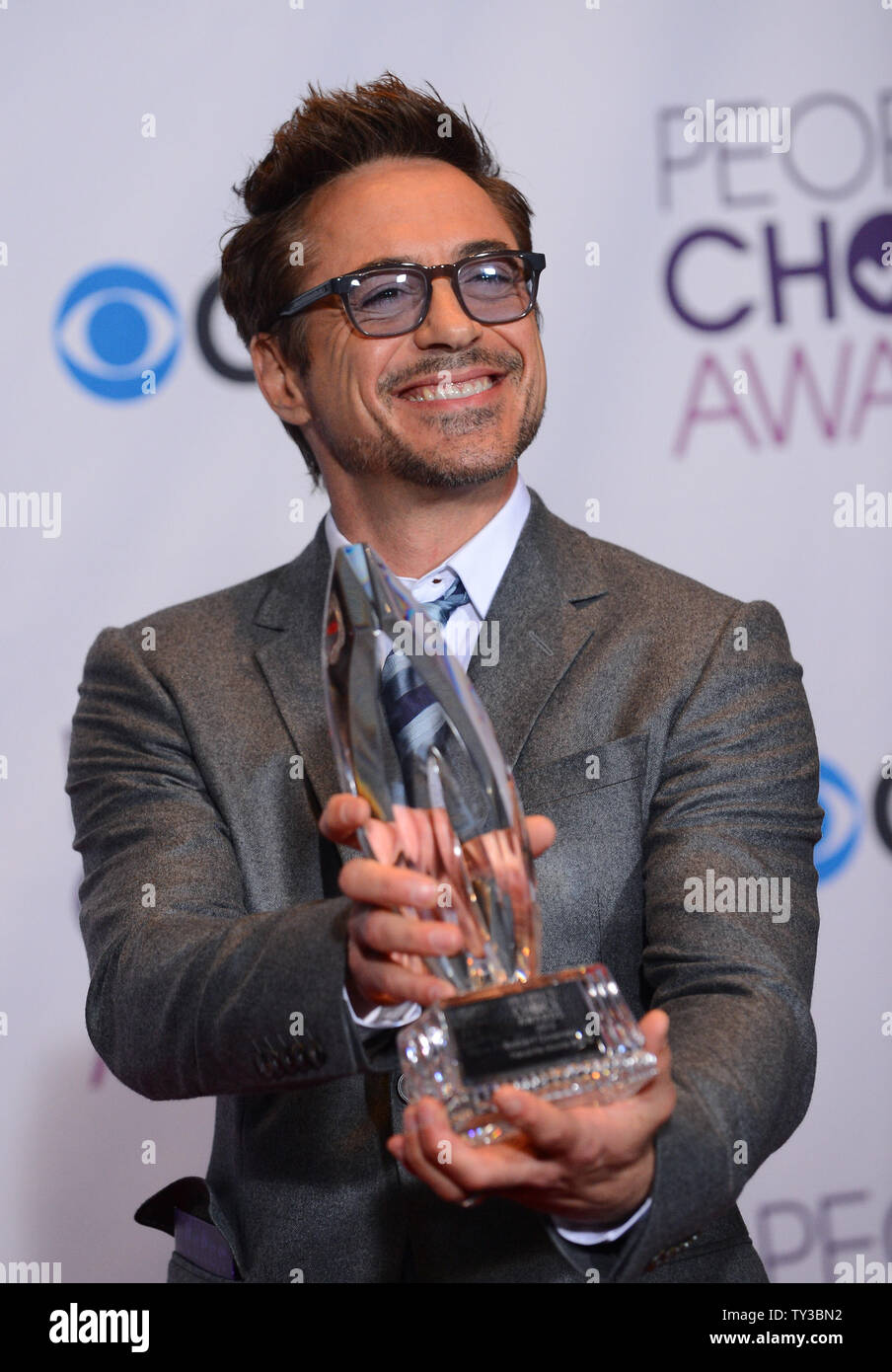 Rd Jr Actor Robert Downey, Jr. appears backstage with his Favorite Movie ...