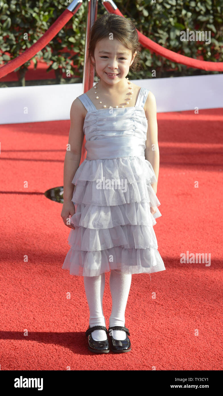 Actress Aubrey AndersonEmmons arrives for the 19th Annual SAG Awards