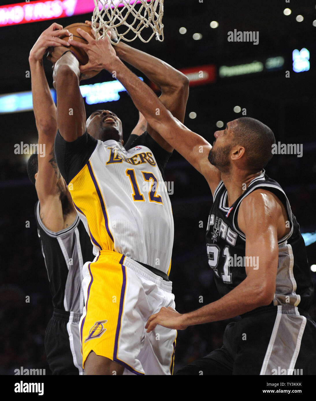 Photos: Lakers vs Spurs (11/14/21) Photo Gallery