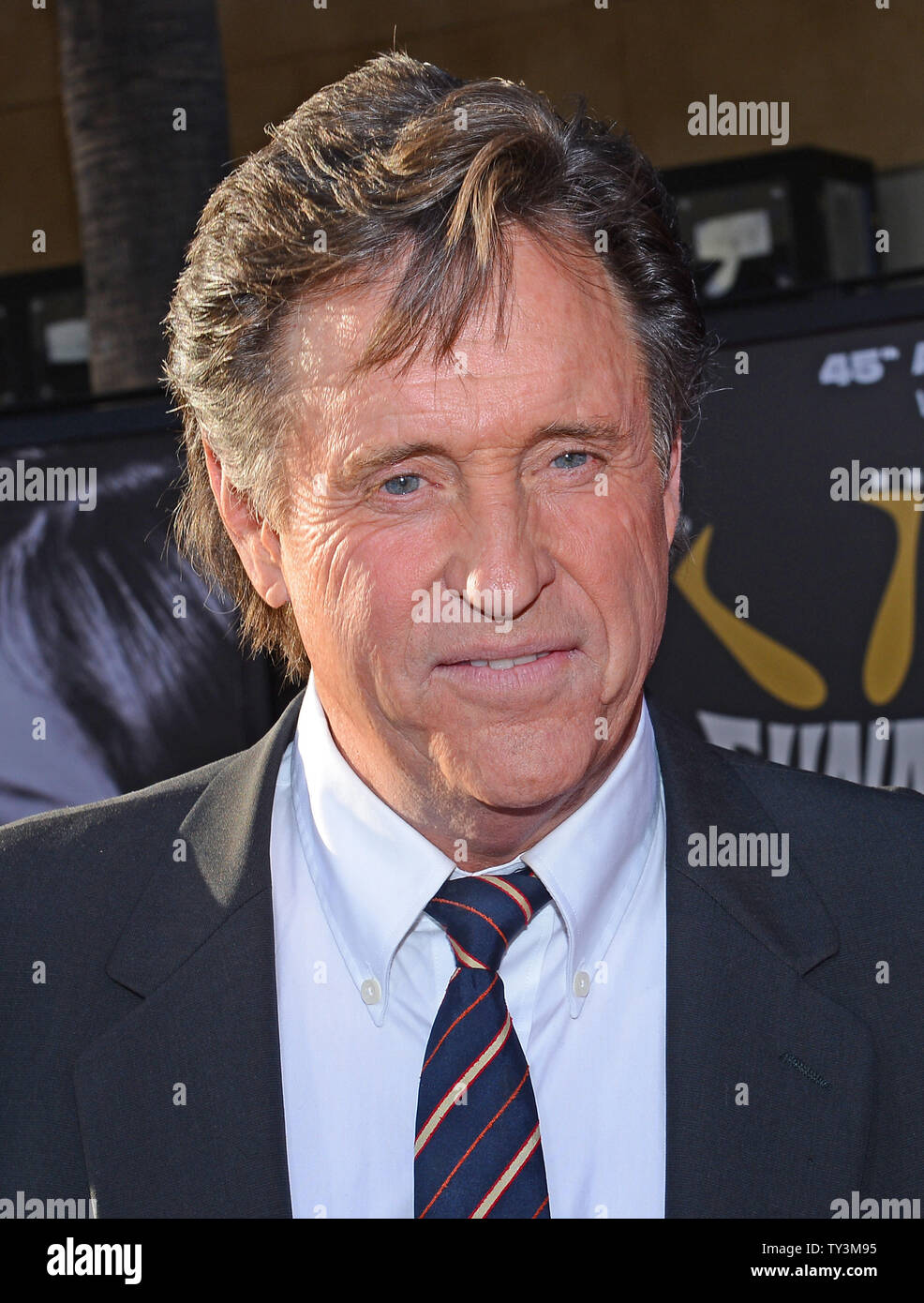 Robert Hays arrives for the world premiere of the 45th Anniversary ...