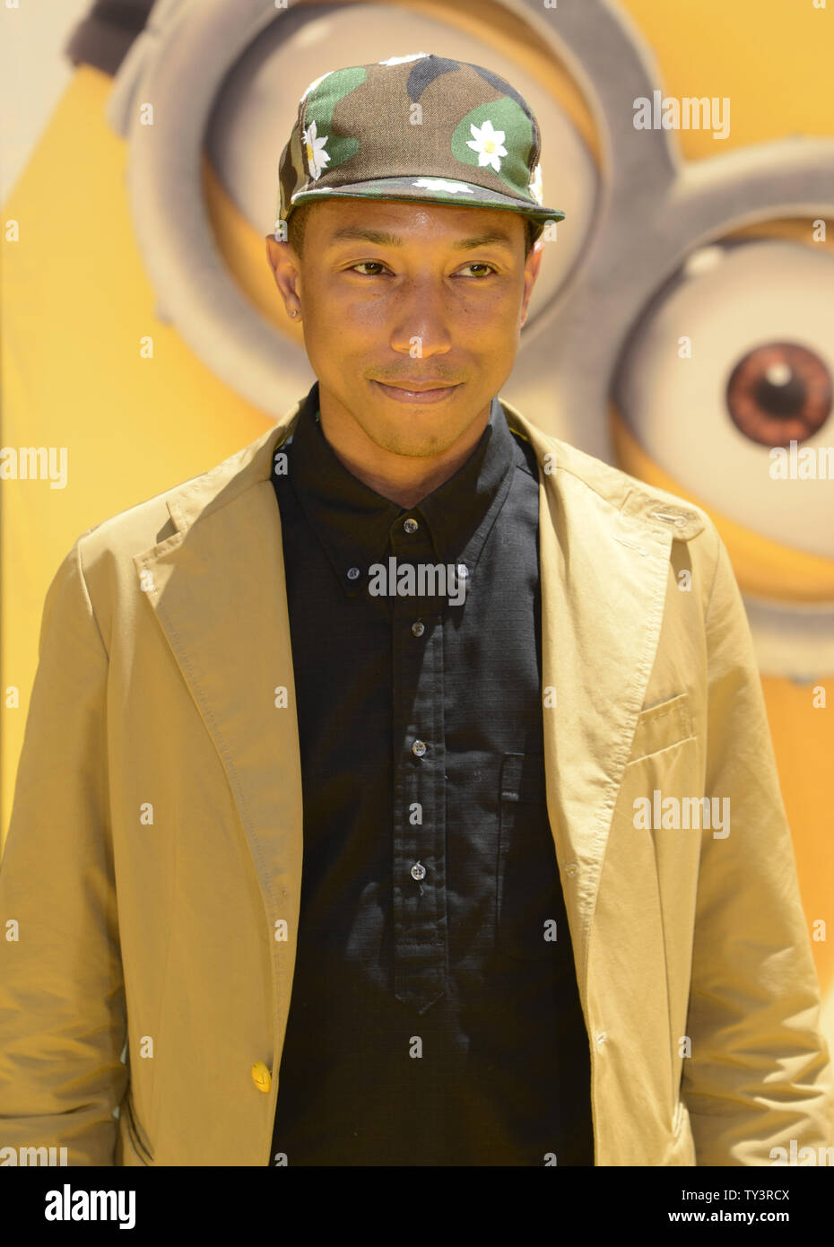 Pharrell williams grammys hi-res stock photography and images - Alamy