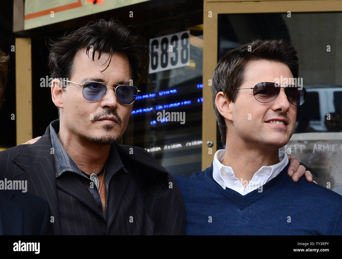 Johnny depp and tom cruise hi-res stock photography and images - Alamy