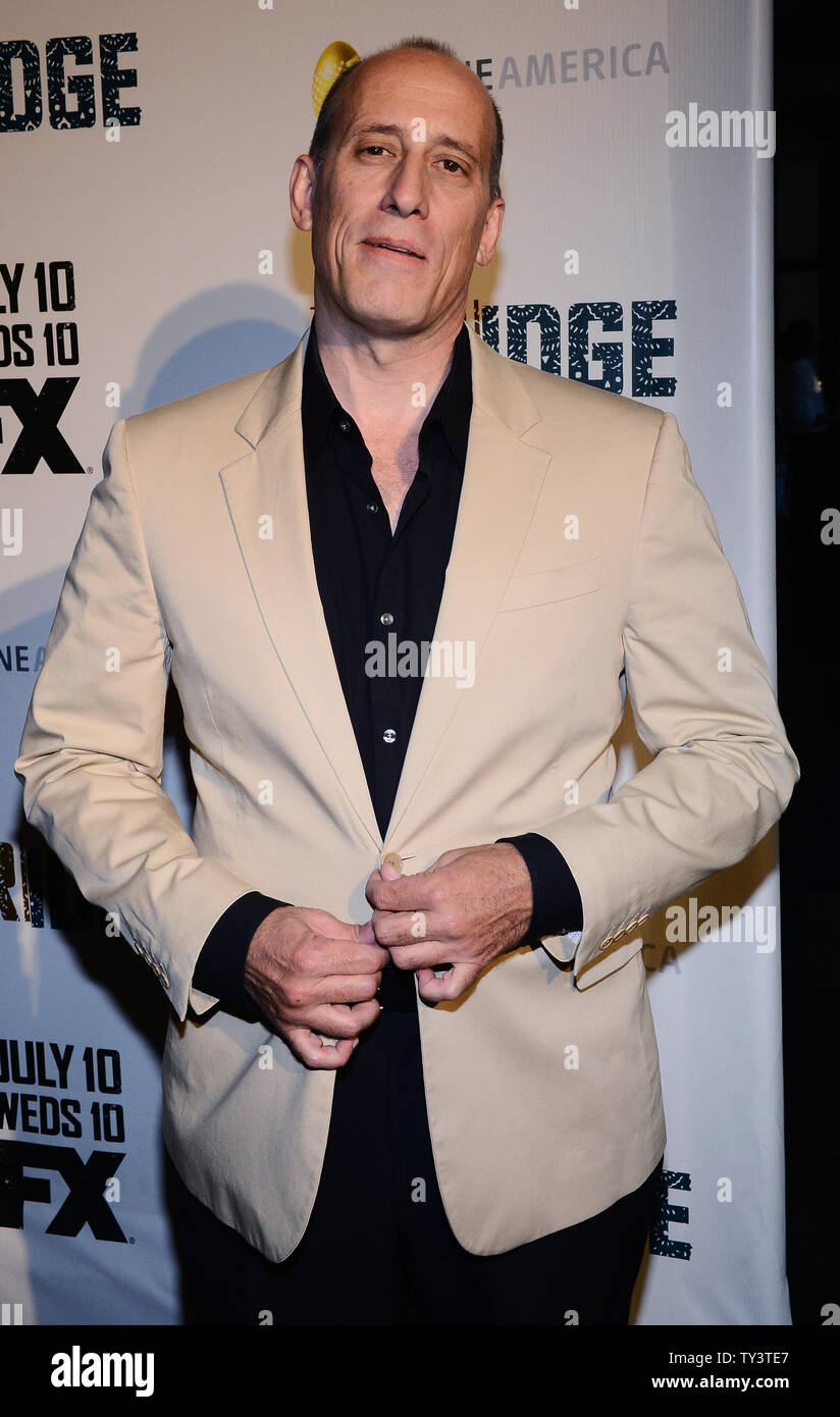 Alex fernandez actor hi-res stock photography and images - Alamy