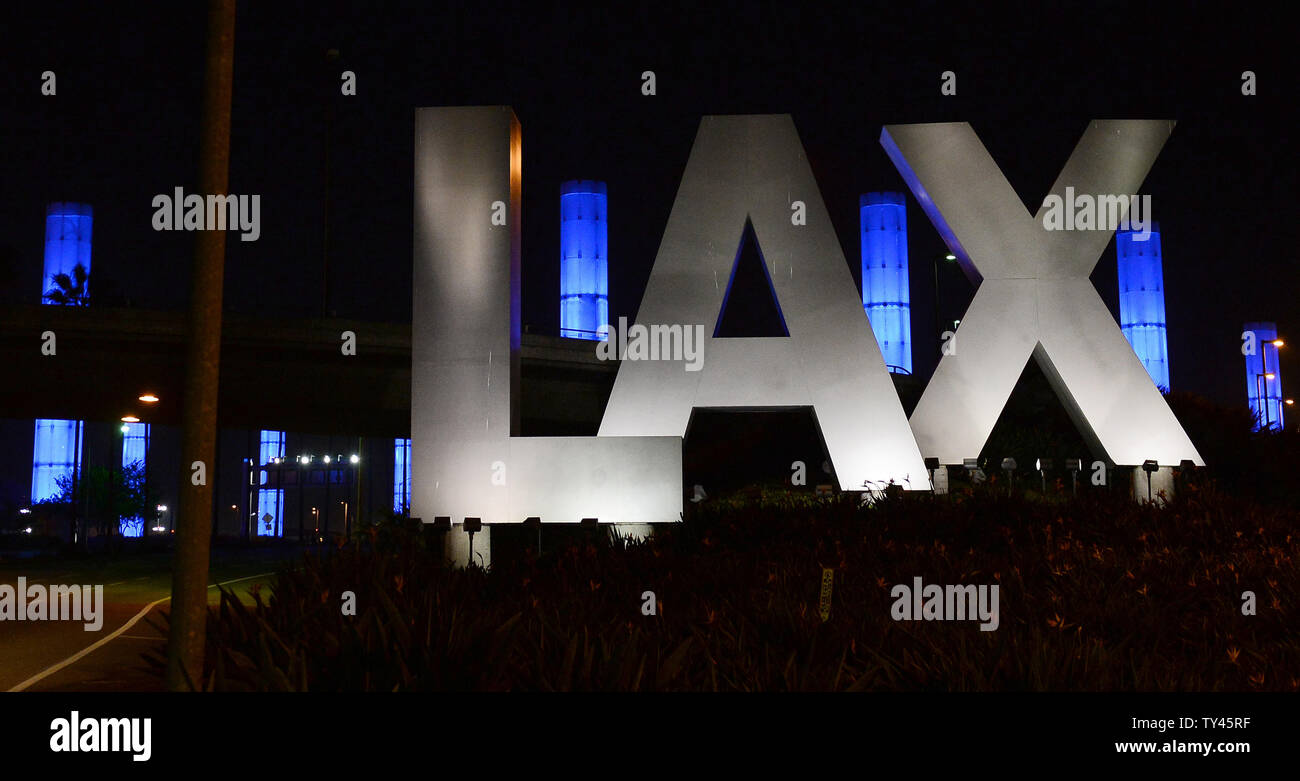 The landmark, oscillatingcolor 100 foothigh glass pylons at the LAX