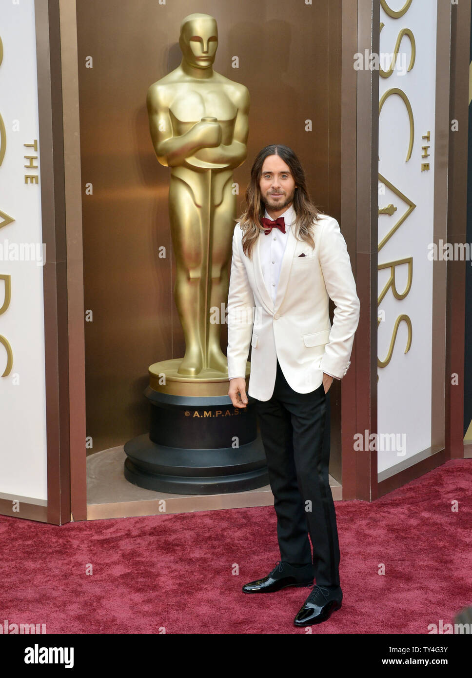 Jared Leto arrives on the red carpet at the 86th Academy Awards at  Hollywood \u0026 Highland, image size:968x1390