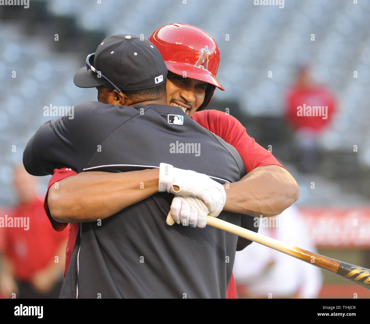 Seattle Mariners' Robinson Cano during a spring training baseball game  against the San Diego Padres in Peoria, Ariz., Wednesday, March 30, 2016.  (AP Photo/Jeff Chiu Stock Photo - Alamy