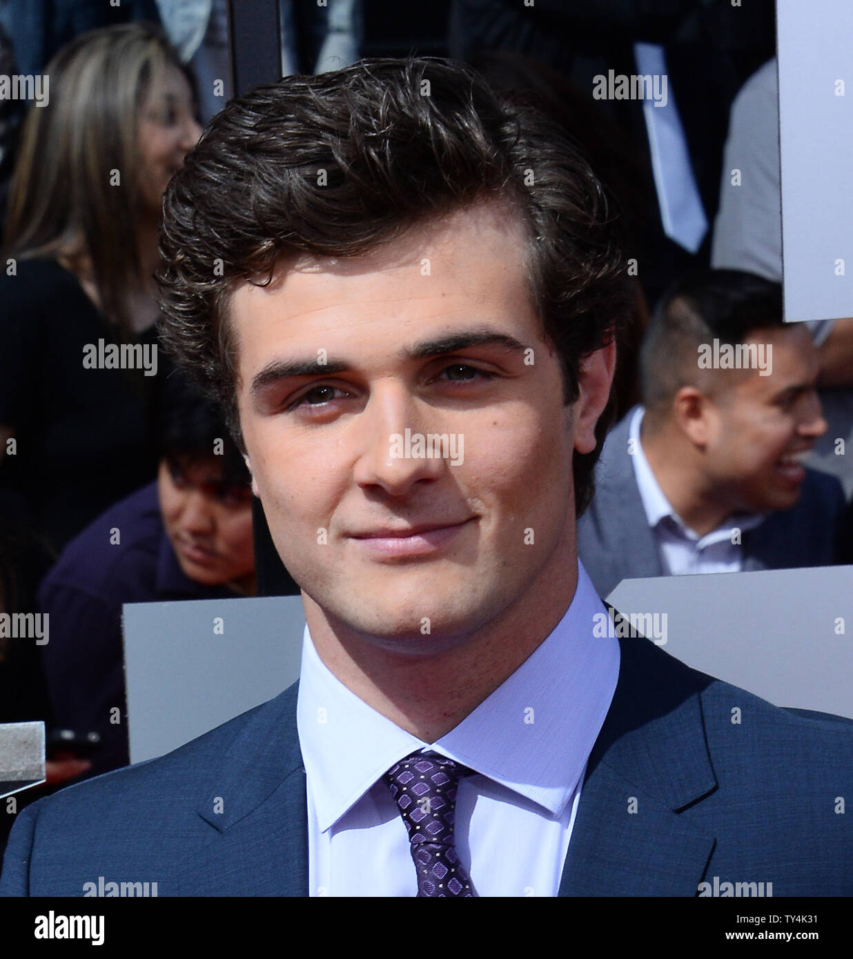 Actor Beau Mirchoff arrives for The MTV Movie Awards at Nokia Theatre L
