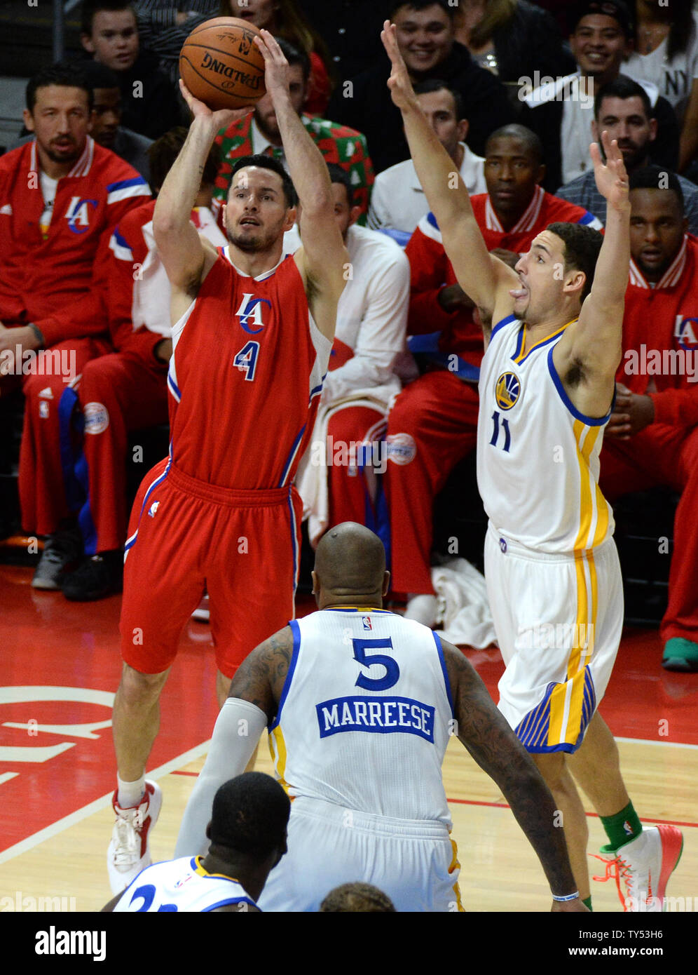 Los Angeles Clippers guard JJ Redick (4) shoots by Golden