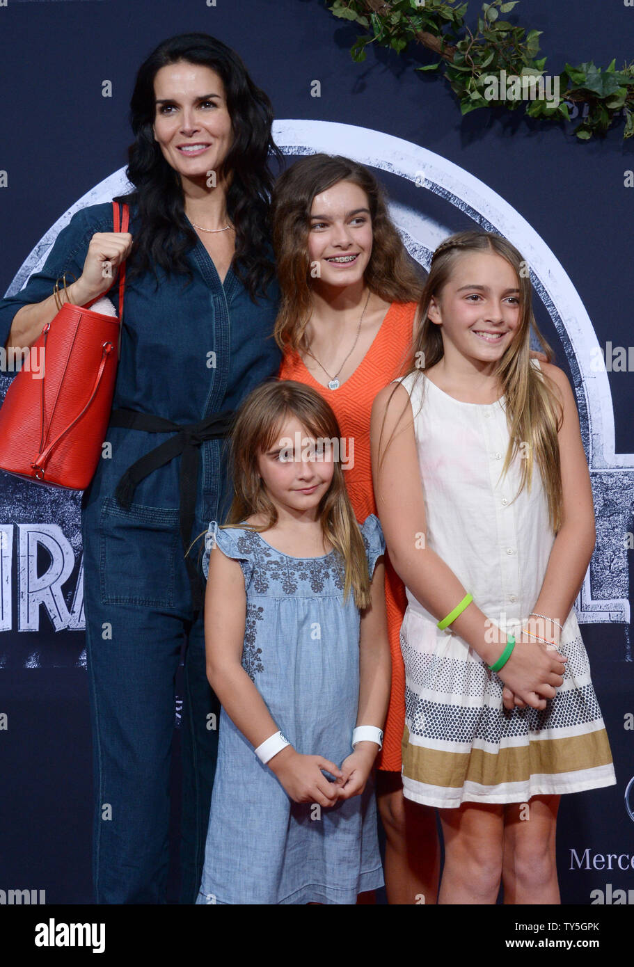 Actress Angie Harmon and her daughters Emery Hope, Finley Faith and(02)
