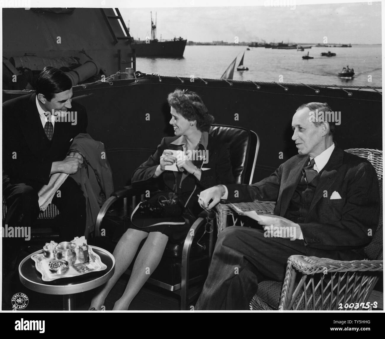 Yalta conference Black and White Stock Photos & Images - Alamy