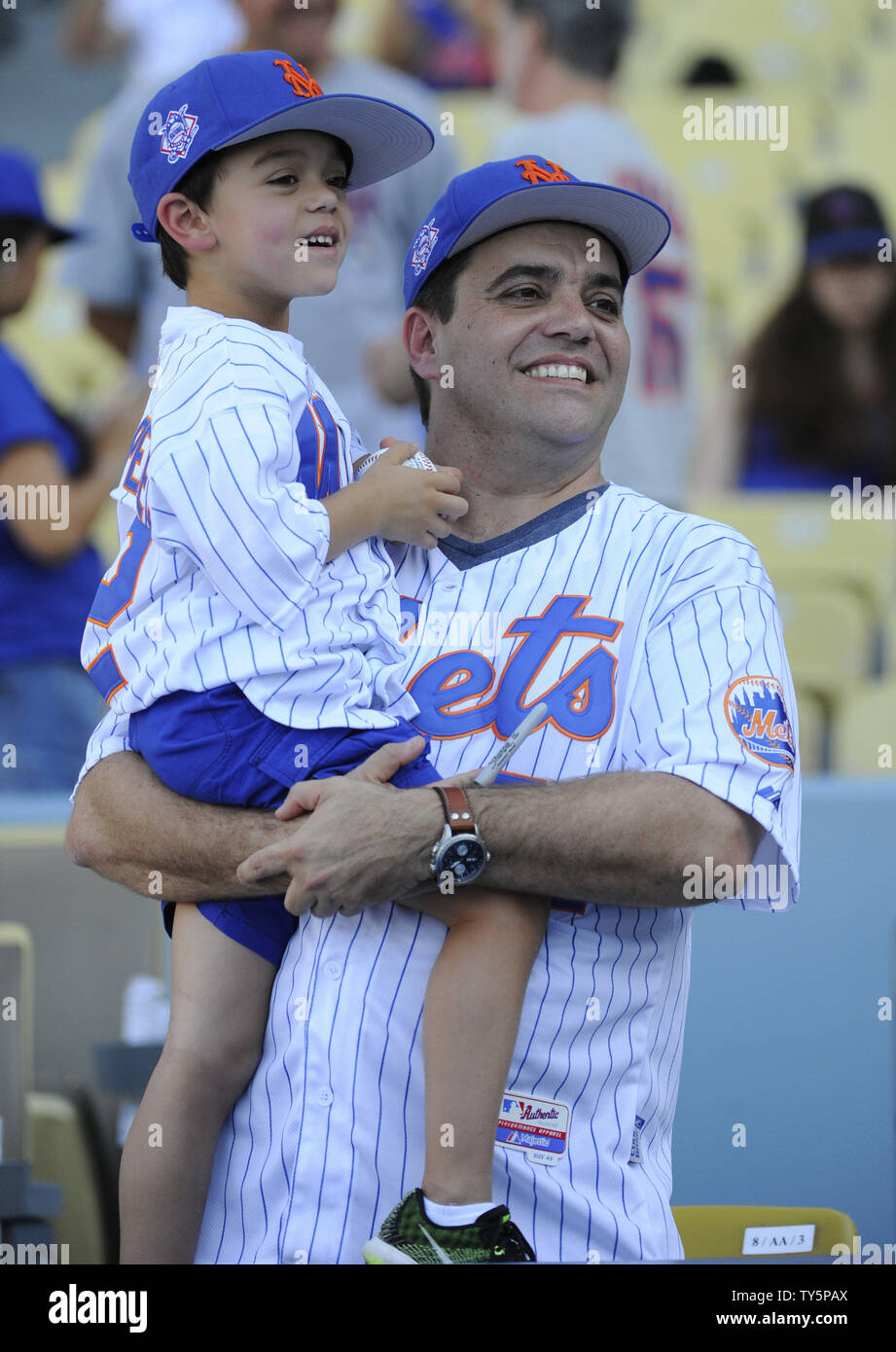 Mets fans hi-res stock photography and images - Alamy