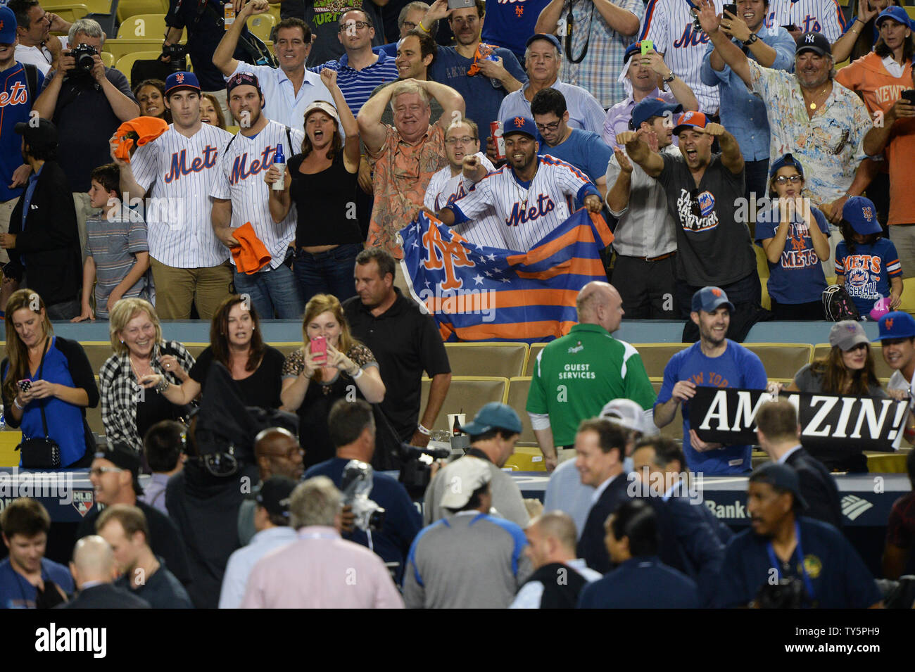 Mets fans hi-res stock photography and images - Alamy