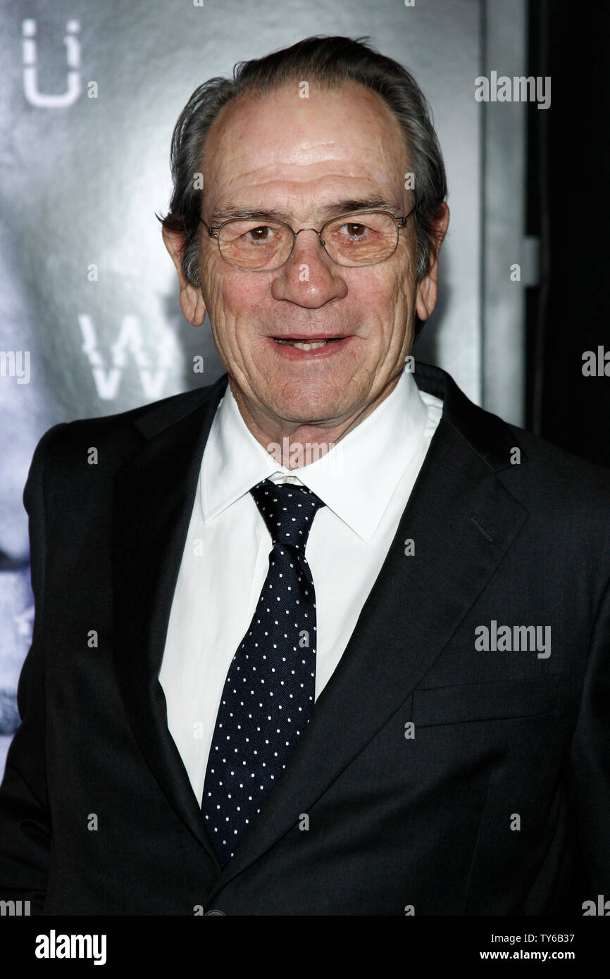 Cast member Tommy Lee Jones attends the premiere of the motion picture  thriller 