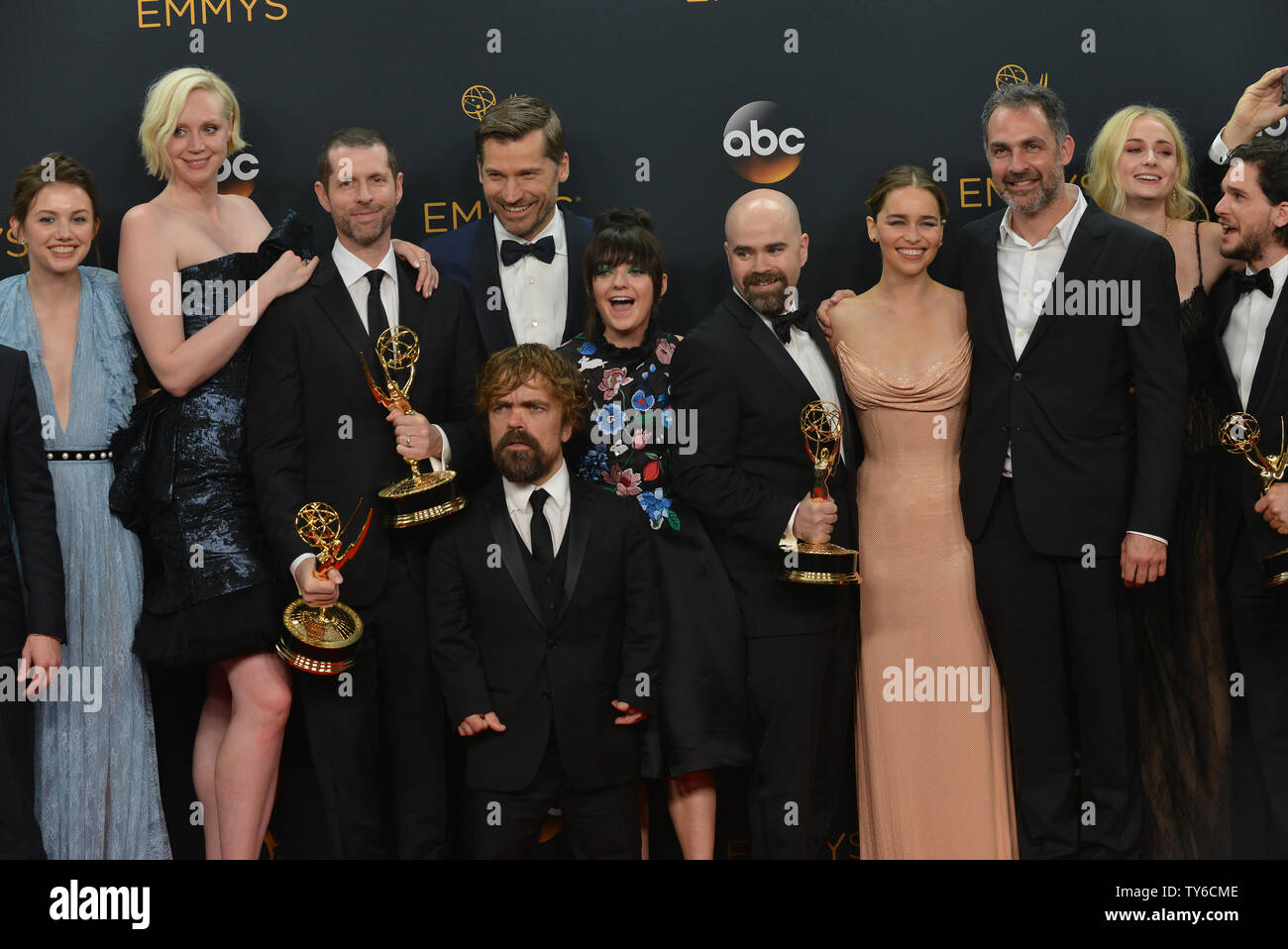 Game of Thrones Cast Recreate The 2014 Oscars Selfie At Emmy Awards 2019