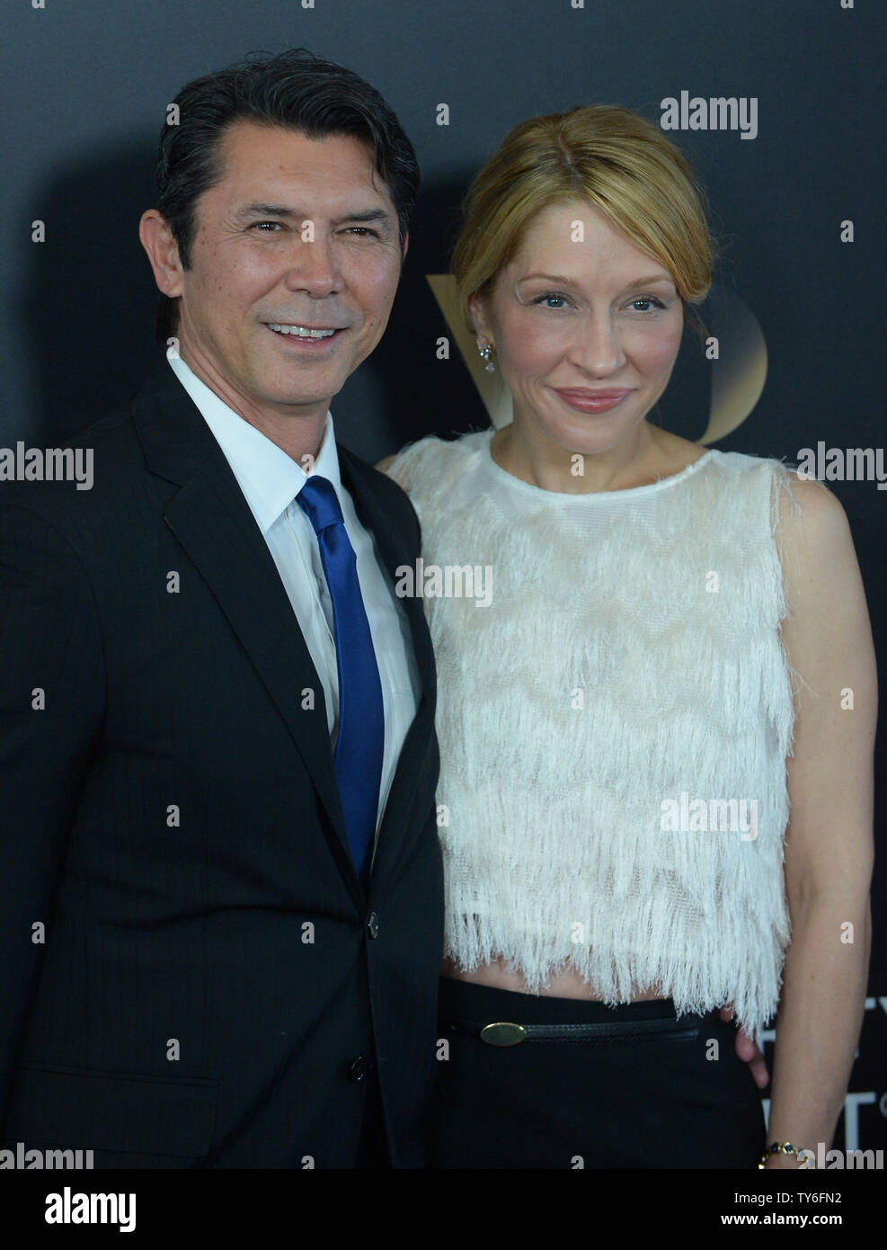 Lou diamond phillips wife yvonne hi res stock photography and images Alamy
