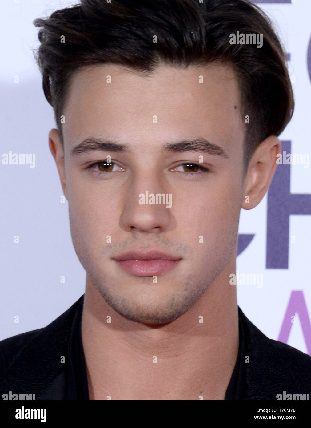 internet-personality-cameron-dallas-attends-the-43rd-annual-people-s