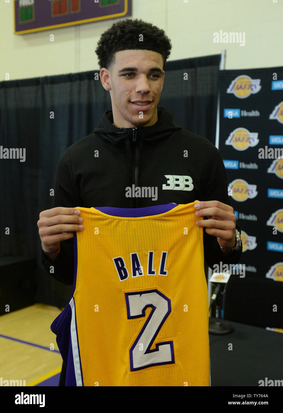 jersey number 2 lakers