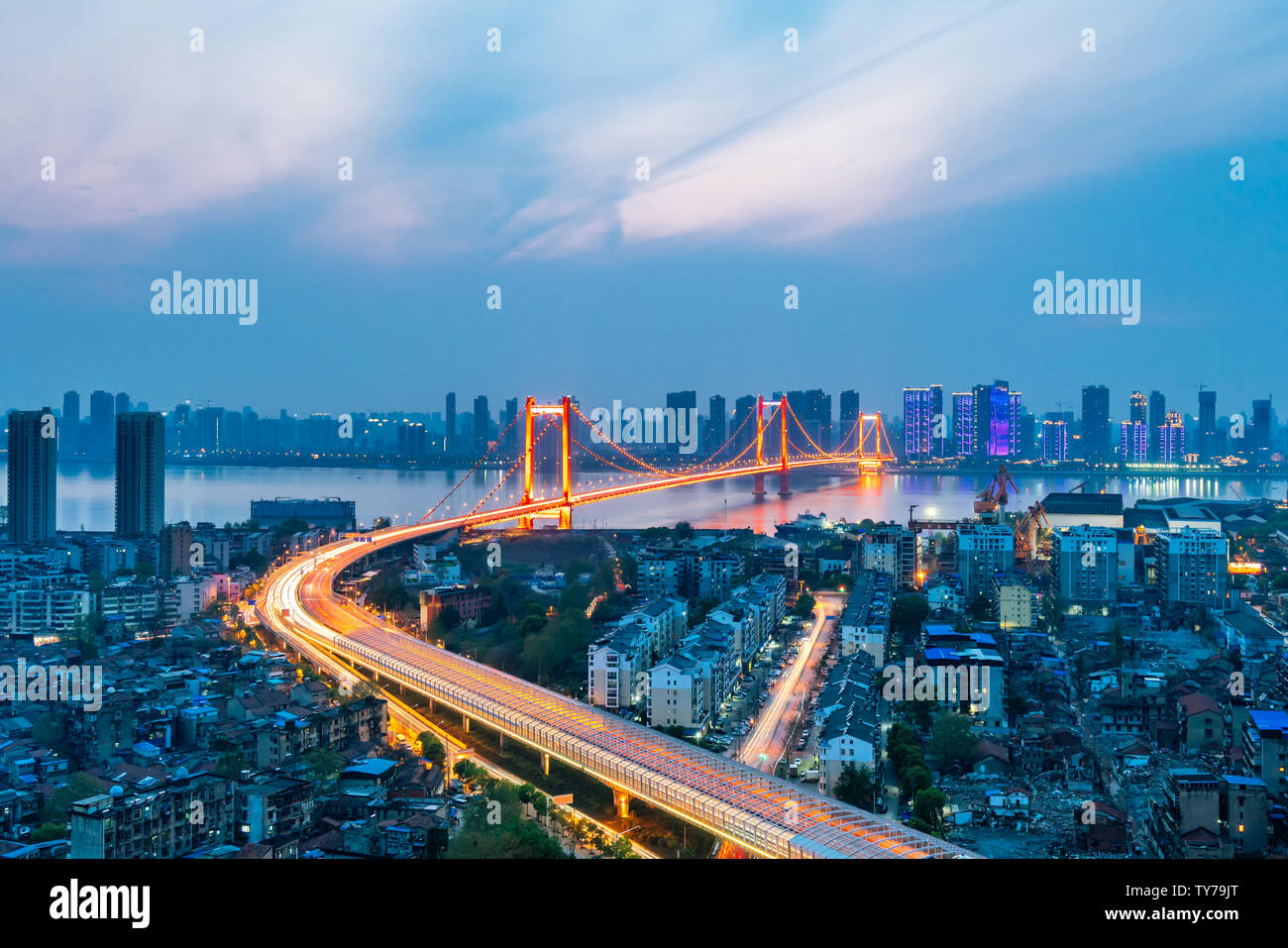 Night view of the Yangtze River Bridge in Wuhan, Hubei, China Stock Photo