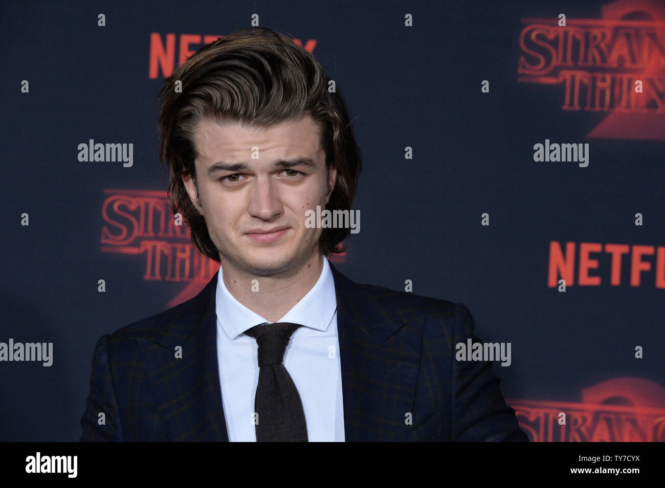 Photos: What the Stranger Things Cast Wore at the Season 4 Premiere