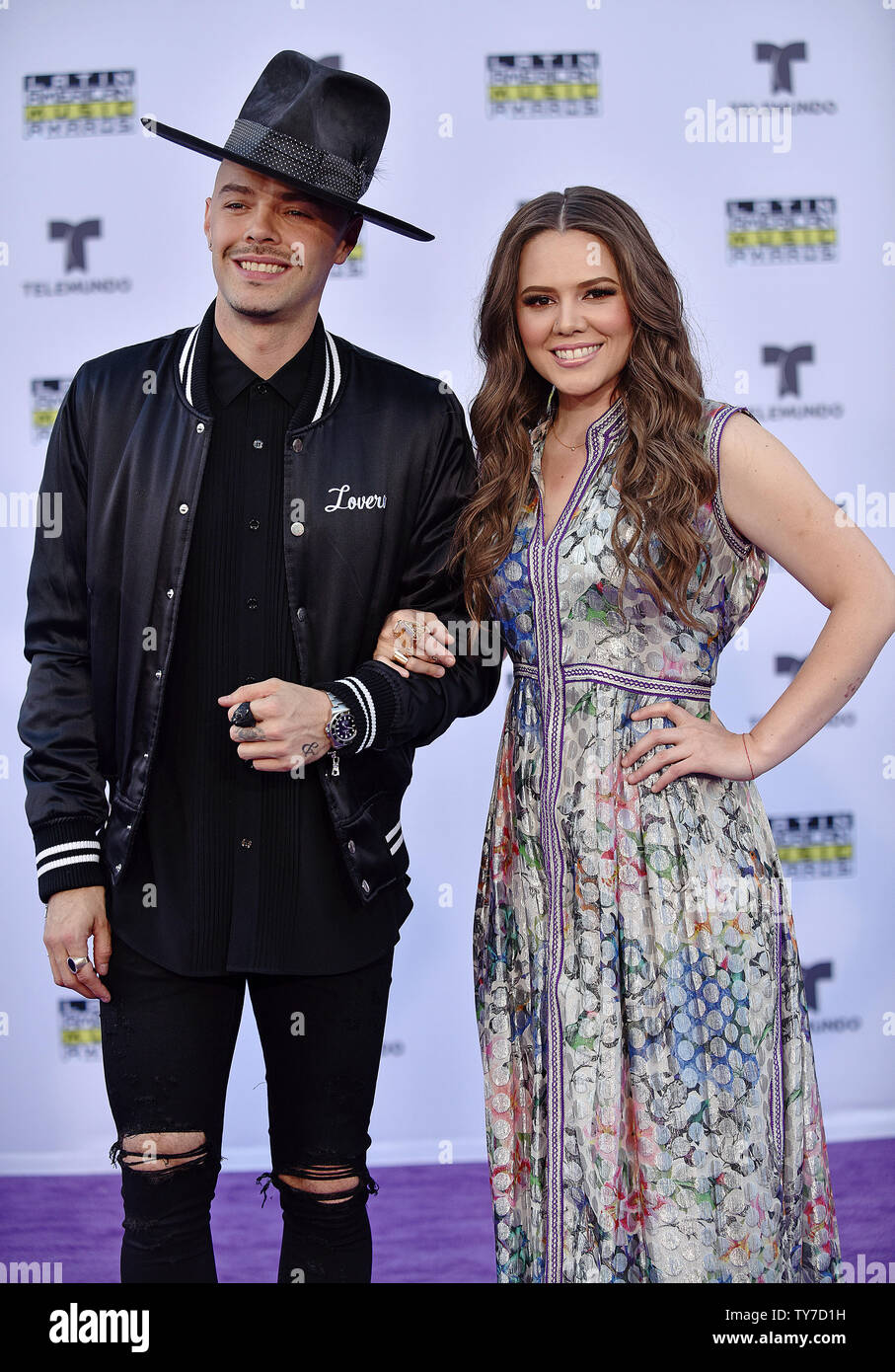 Gastvrijheid totaal strijd Mexican pop duo Jesse & Joy arrive for the Latin American Music Awards 2017  at Hollywood's Dolby Theatre in Los Angeles on October 26, 2017. Photo by  Christine Chew/UPI Stock Photo - Alamy