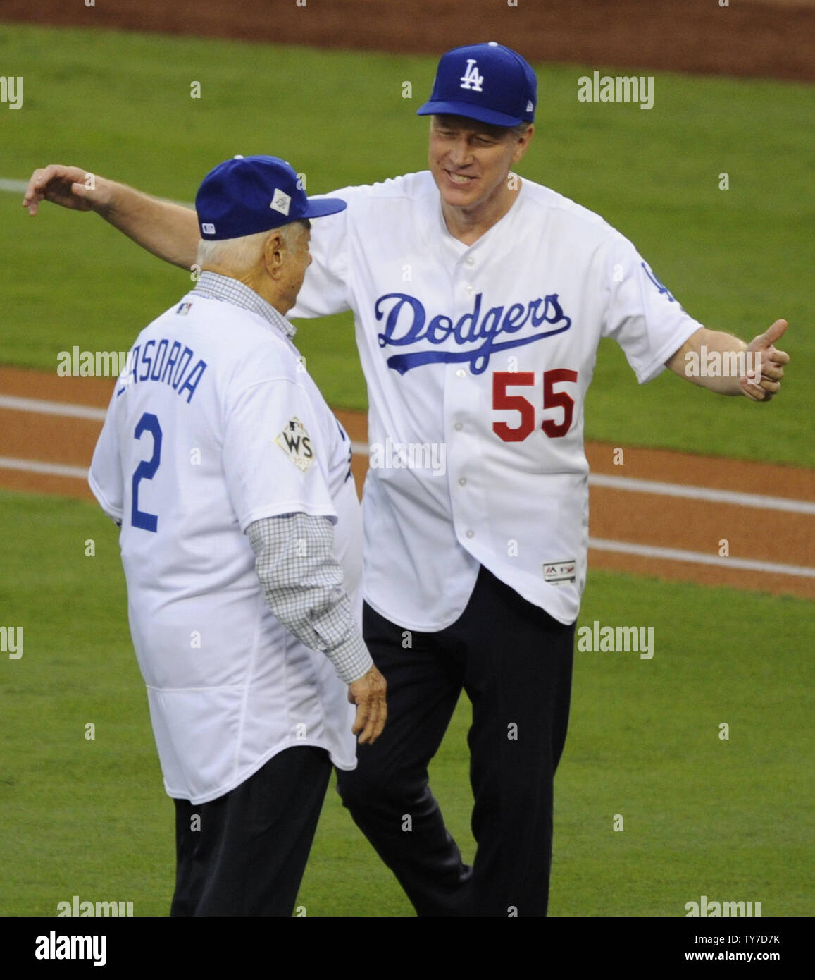 Former Los Angeles Dodgers manager Tommy Lasorda (2) and pitcher