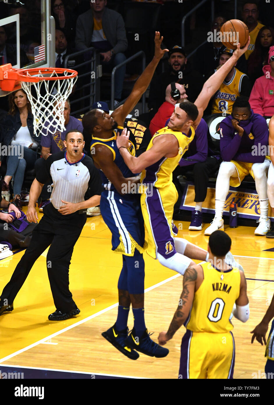 kd dunking