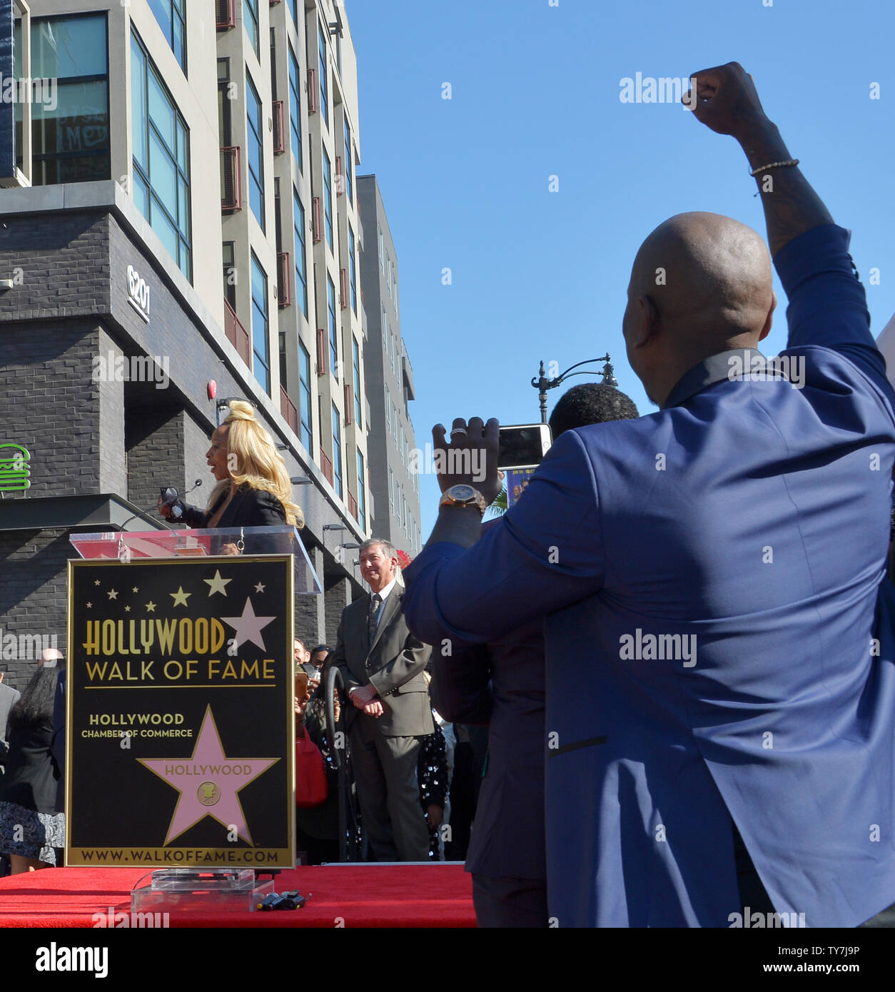 Singer and actress Mary J. Blige thanks fans as Tyrese reacts (R