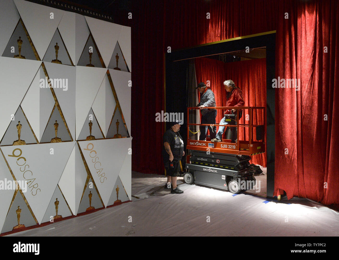 Stagehands theatre hires stock photography and images Alamy