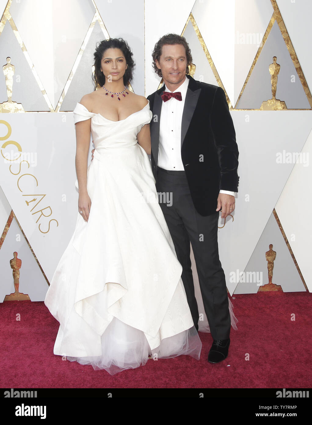 Camila Alves And Matthew Mcconaughey Arrive On The Red Carpet For