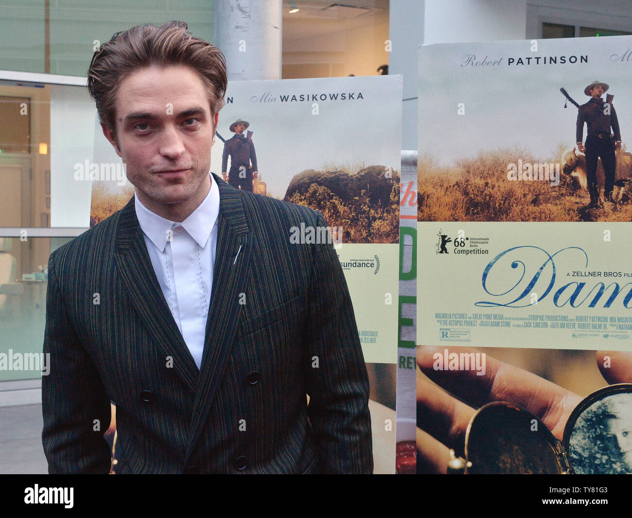 Cast member Robert Pattinson attends the premiere of the motion picture(02)