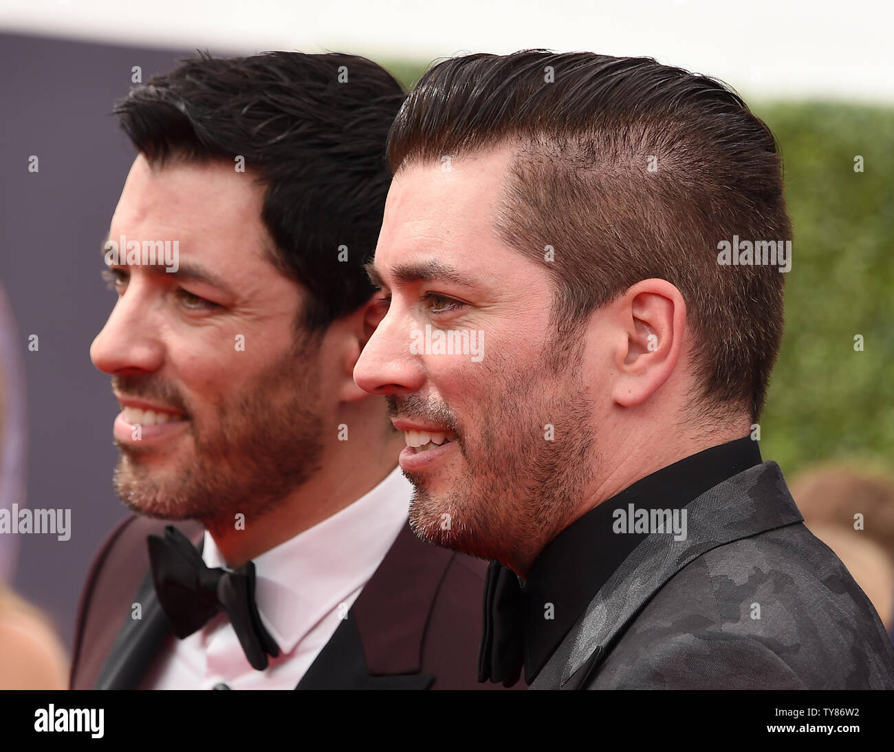 Jonathan scott drew scott hi-res stock photography and images - Alamy