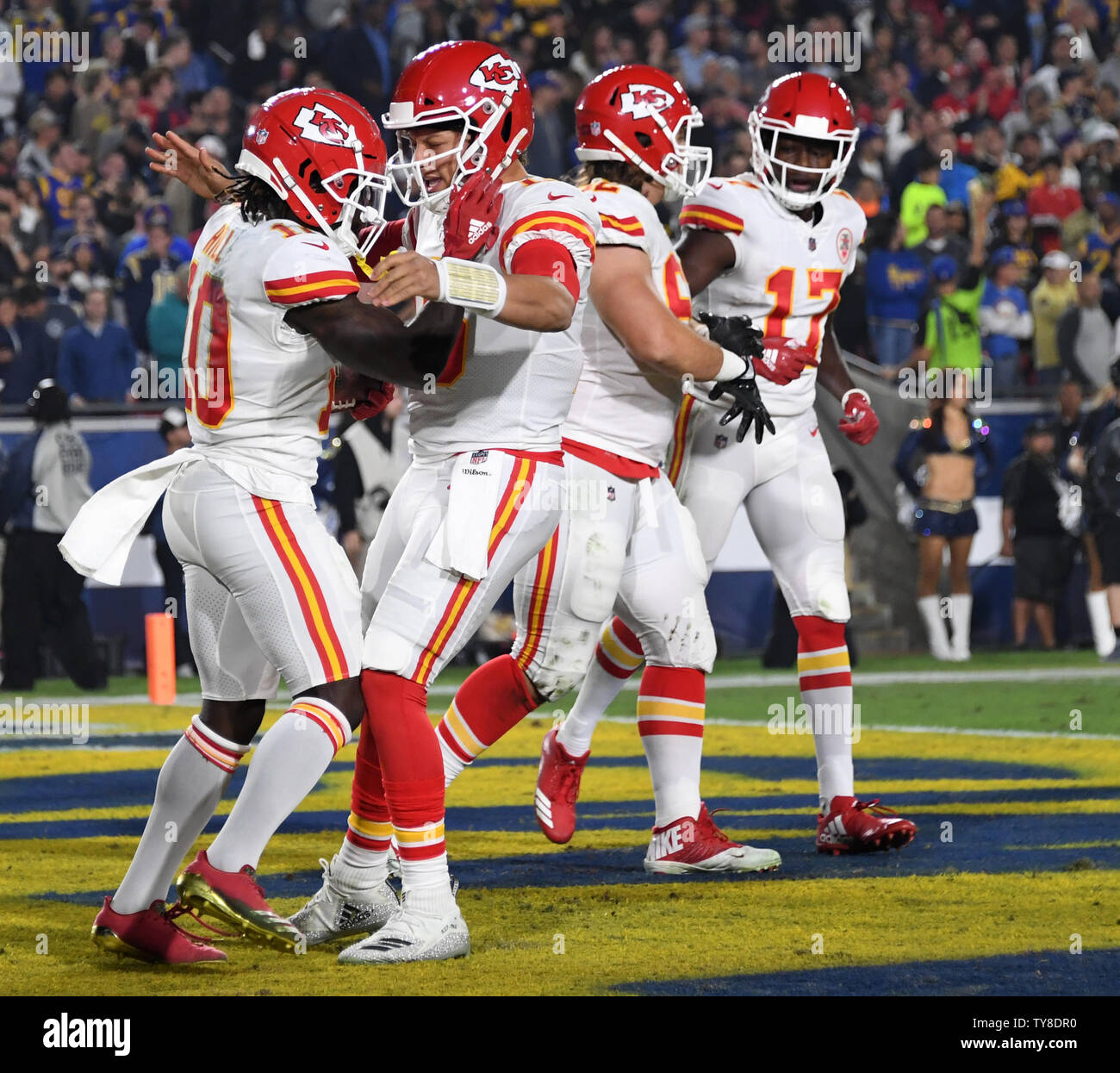 Chiefs Tyreek Hill (L) and Patrick Mahomes celebrate a first quarter ...