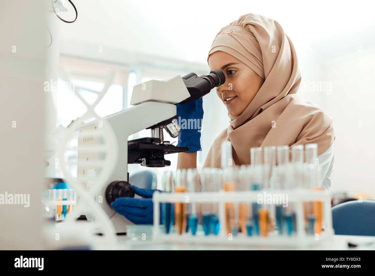 Muslim scientist at work hi-res stock photography and images - Alamy