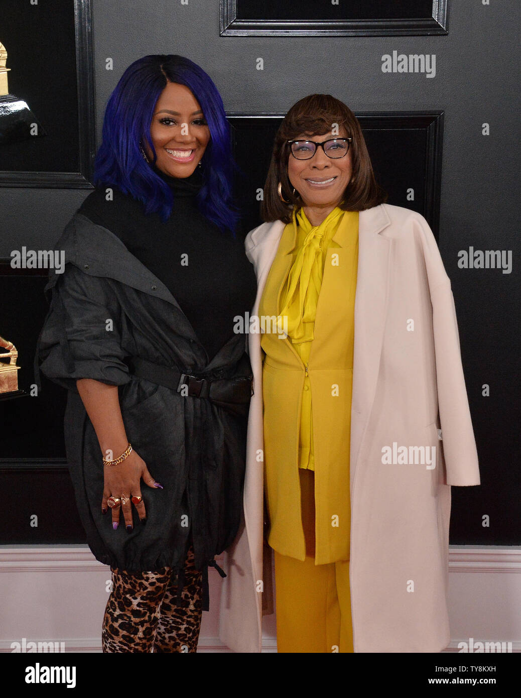 Lalah Hathaway (L) and Eulaulah Hathaway arrive for the 61st annual