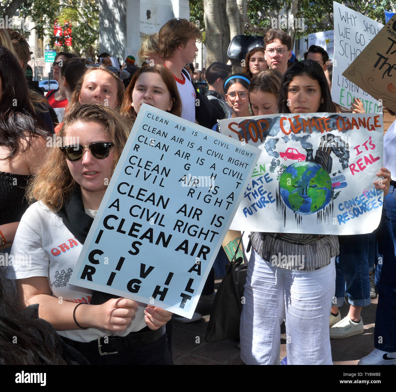 Several hundred students and environmental activists converged on City Hall and marched to the Department of Water and Power to take part in a worldwide school walkout to call for more aggressive action on fighting climate change, with a national embrace of the Green New Deal, an end to fossil fuel infrastructure projects and a number of other aggressive actions on climate change. Protests are also occurred in at least several dozen other California cities, Chicago, New York, Washington D.C., dozens of European capitals, New Zealand, India and elsewhere.  Photo by Jim Ruymen/UPI Stock Photo