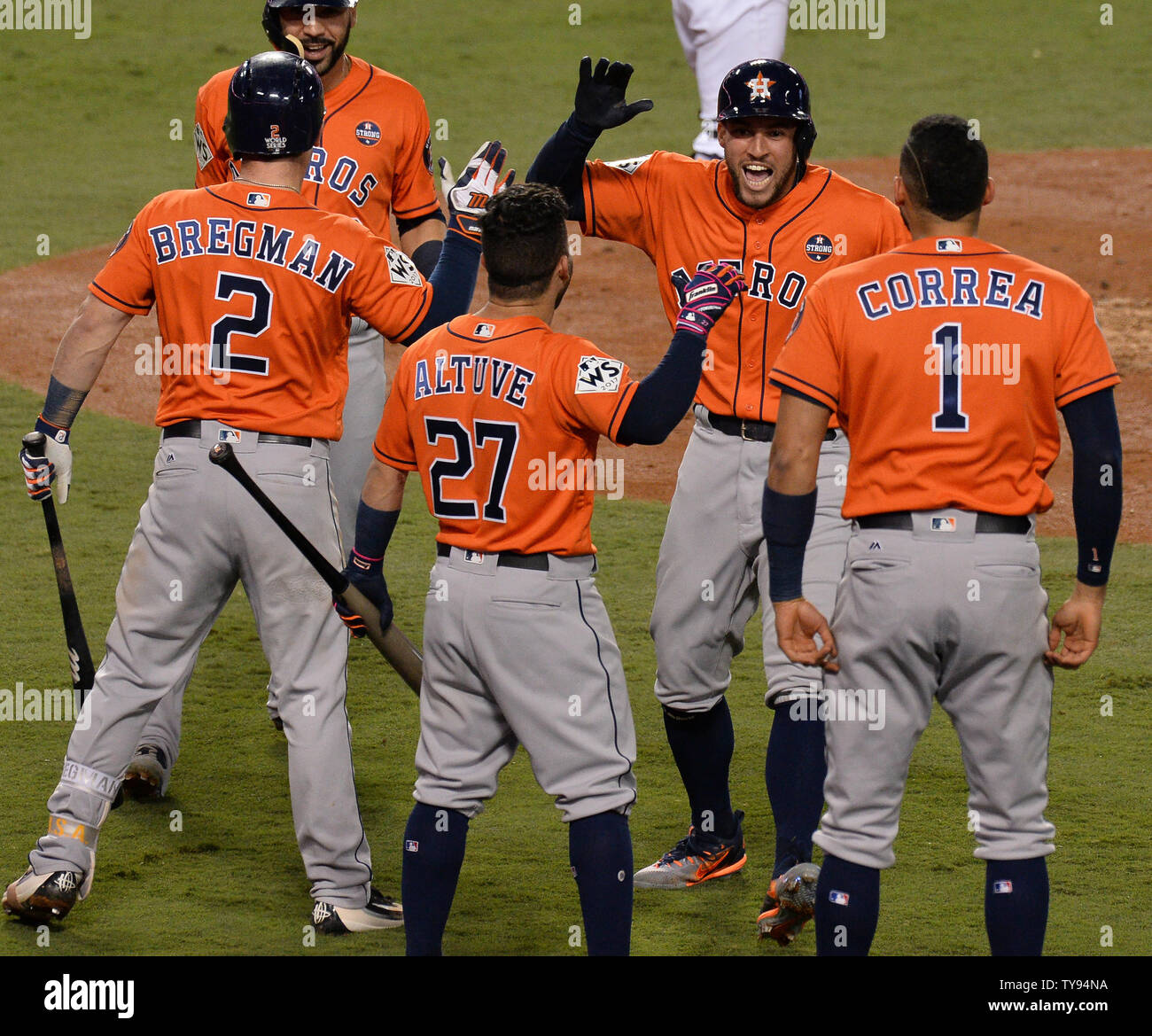 The Astros Game Everyone'S Talking About: Correa, Bregman, And A Home Run That Split The Crowd! - m38sp4w