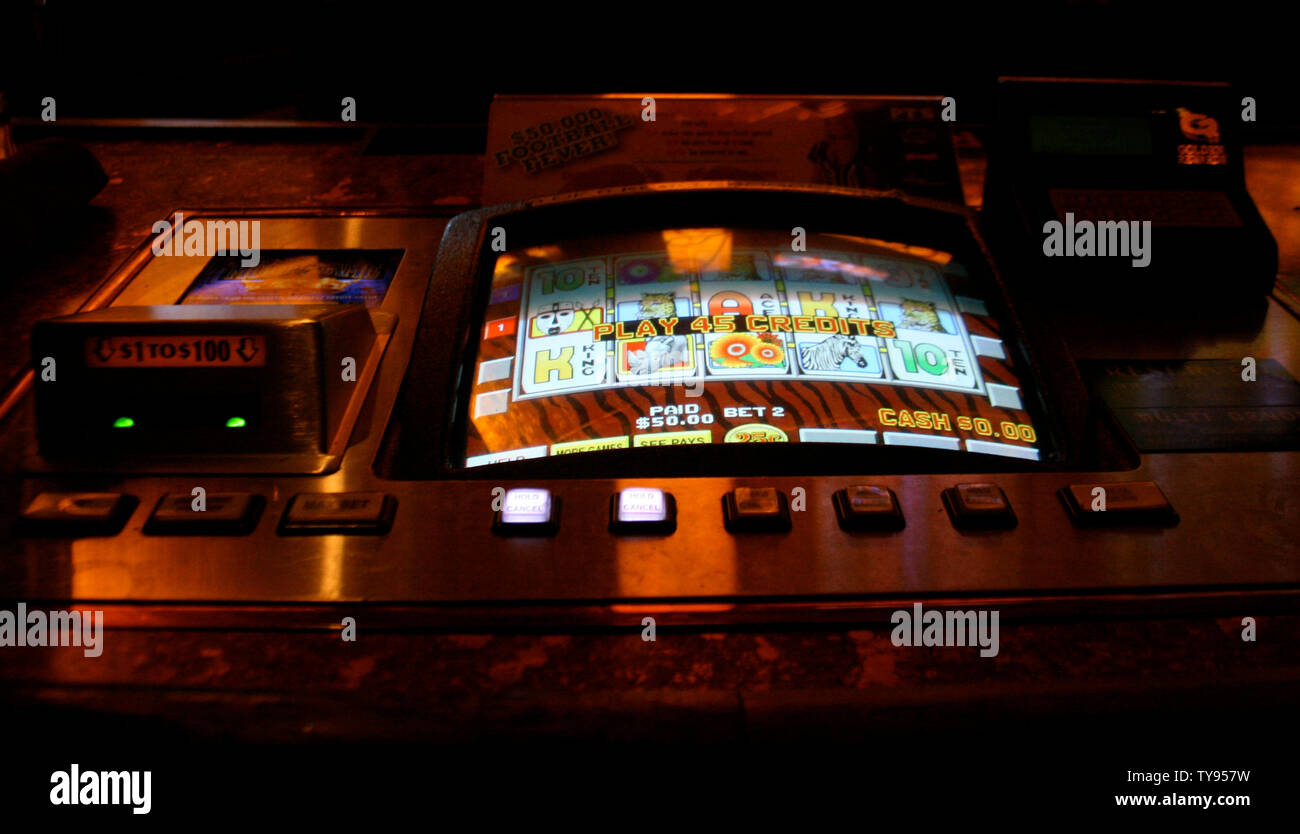 Top slot hires stock photography and images Alamy