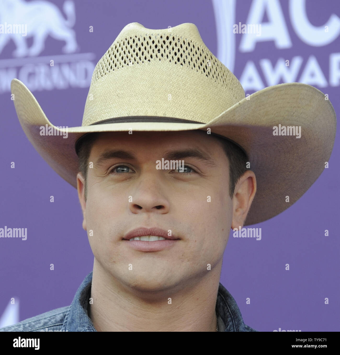 Singer Dustin Lynch arrives at the 48th annual Academy of Country Music