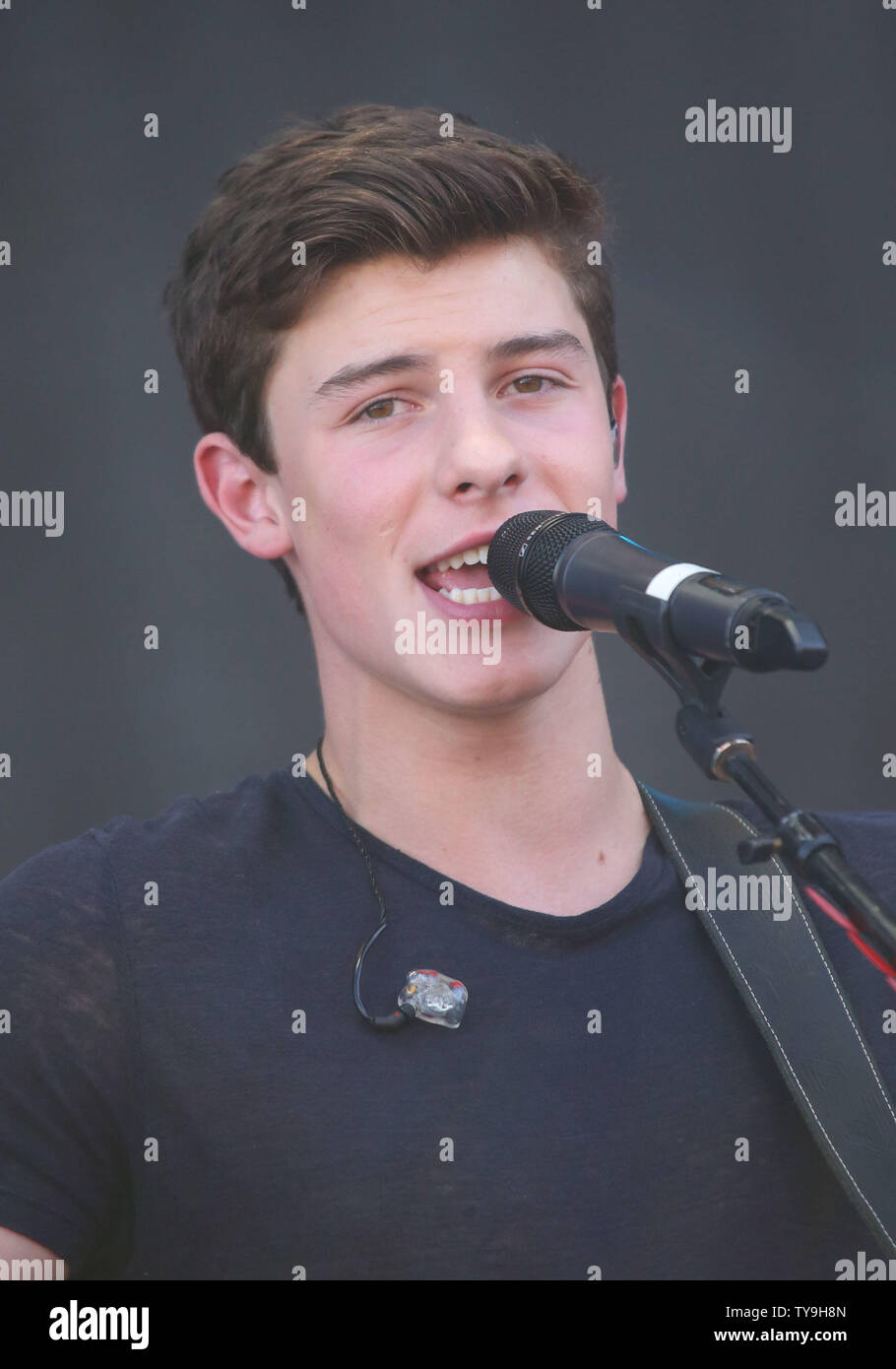 Shawn mendes iheartradio music festival village hires stock