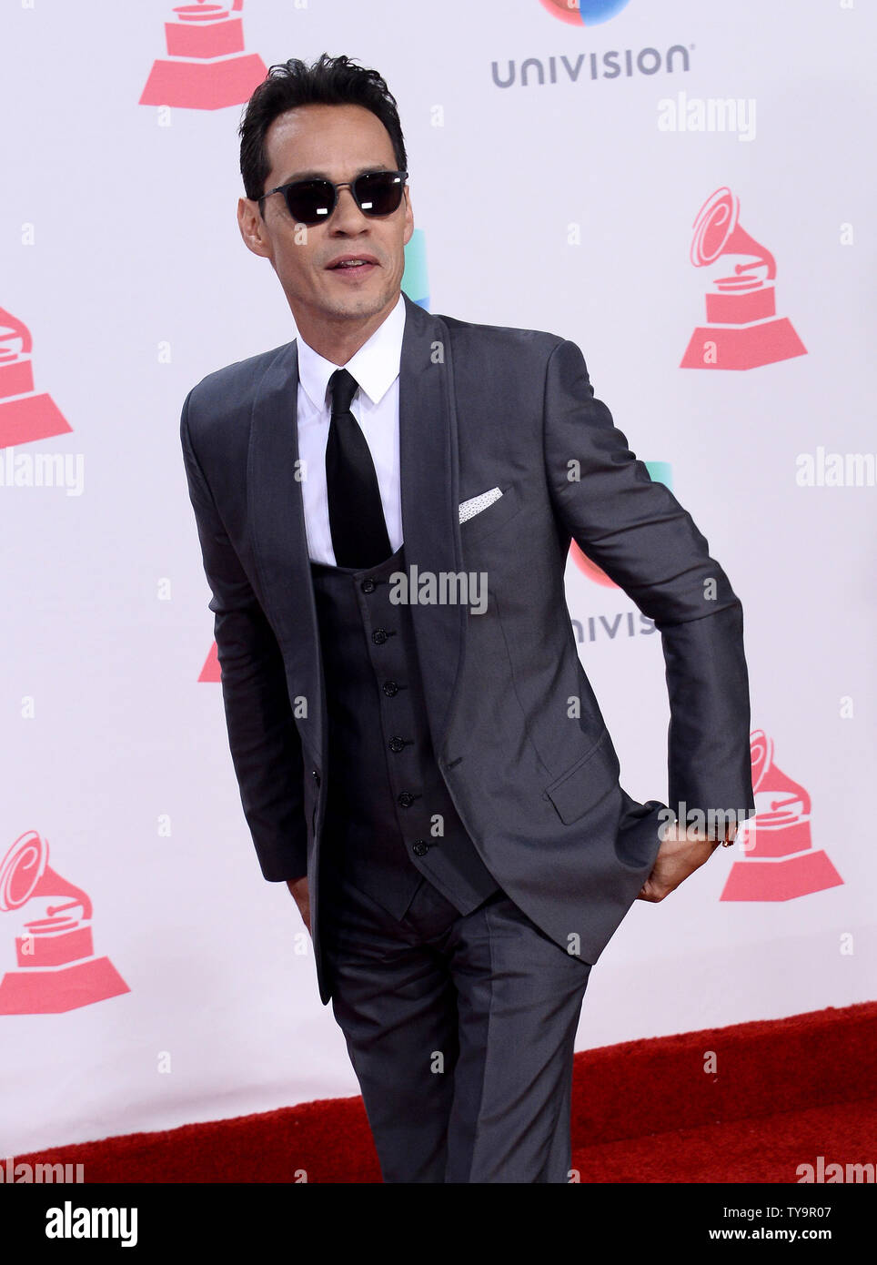 singer-marc-anthony-arrives-on-the-red-carpet-for-the-17th-annual-latin