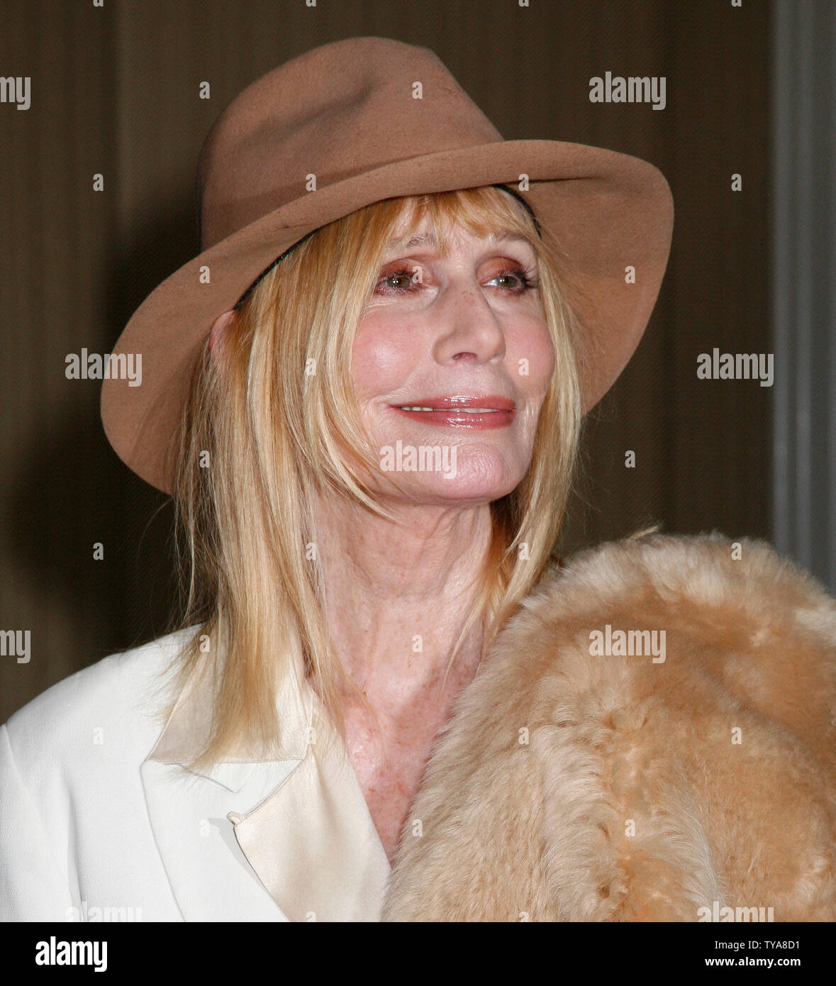 Sally kellerman arrives to hi-res stock photography and images - Alamy
