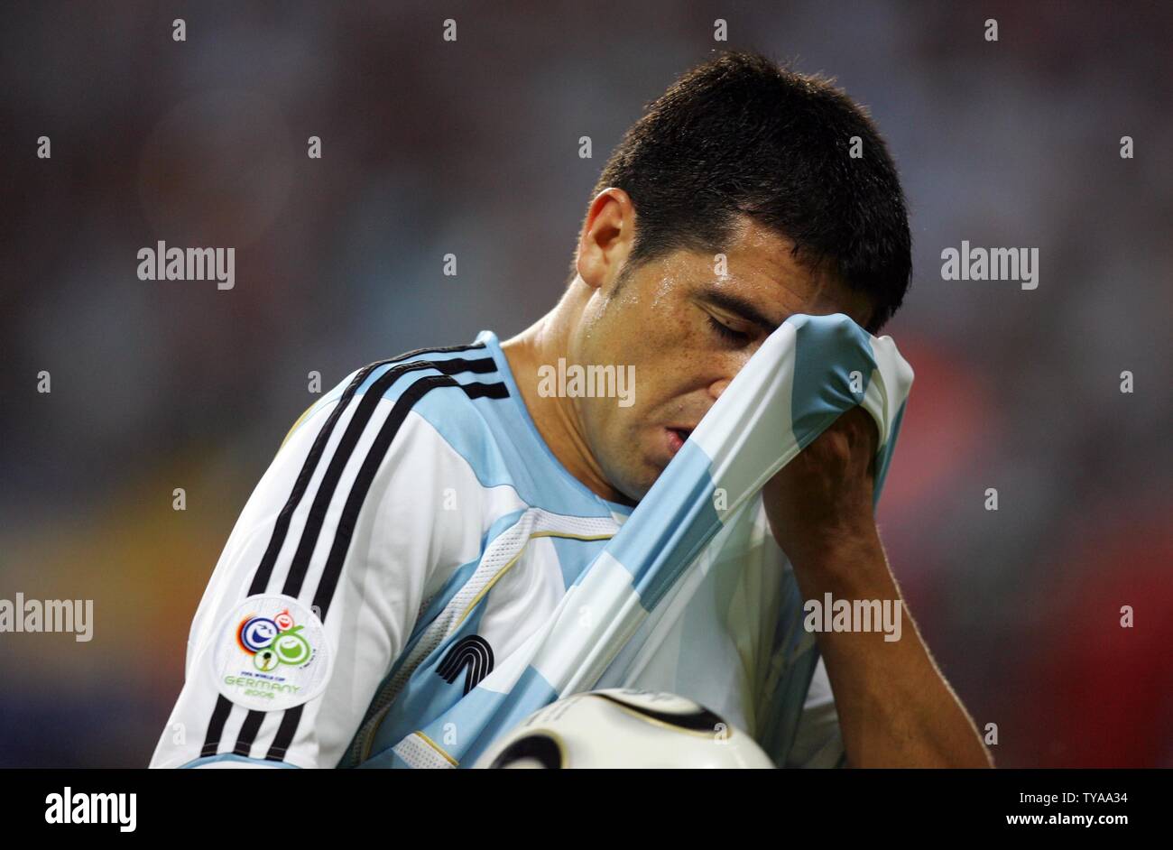 Argentina's Juan Riquelme during the last 16 knock-out stage of the FIFA World Cup 2006 at the Zentralstadion in Leipzig, Germany on June 24, 2006. Argentina needed extra-time and a wonder strike from Maxi Rodriguez to give them a 2-1 victory over Mexico and a place in the quarter-finals.   (UPI Photo/Christian Brunskill) Stock Photo