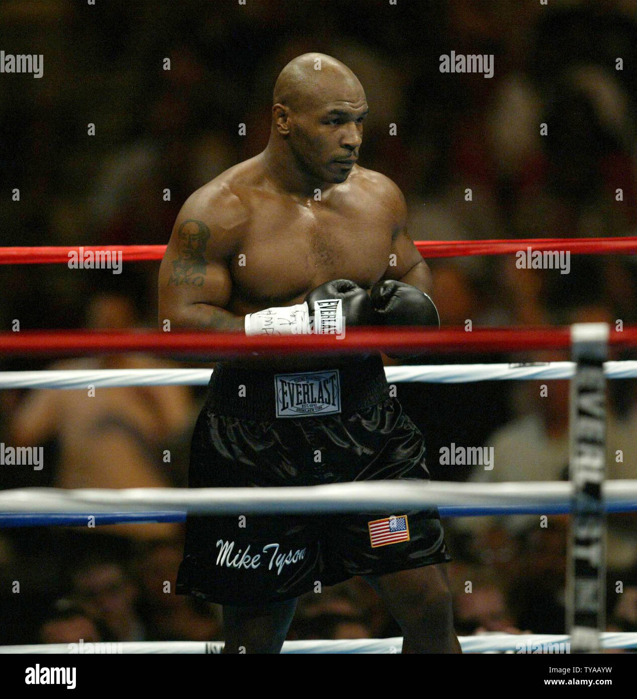 Mike tyson williams 2004 hi-res stock photography and images - Alamy
