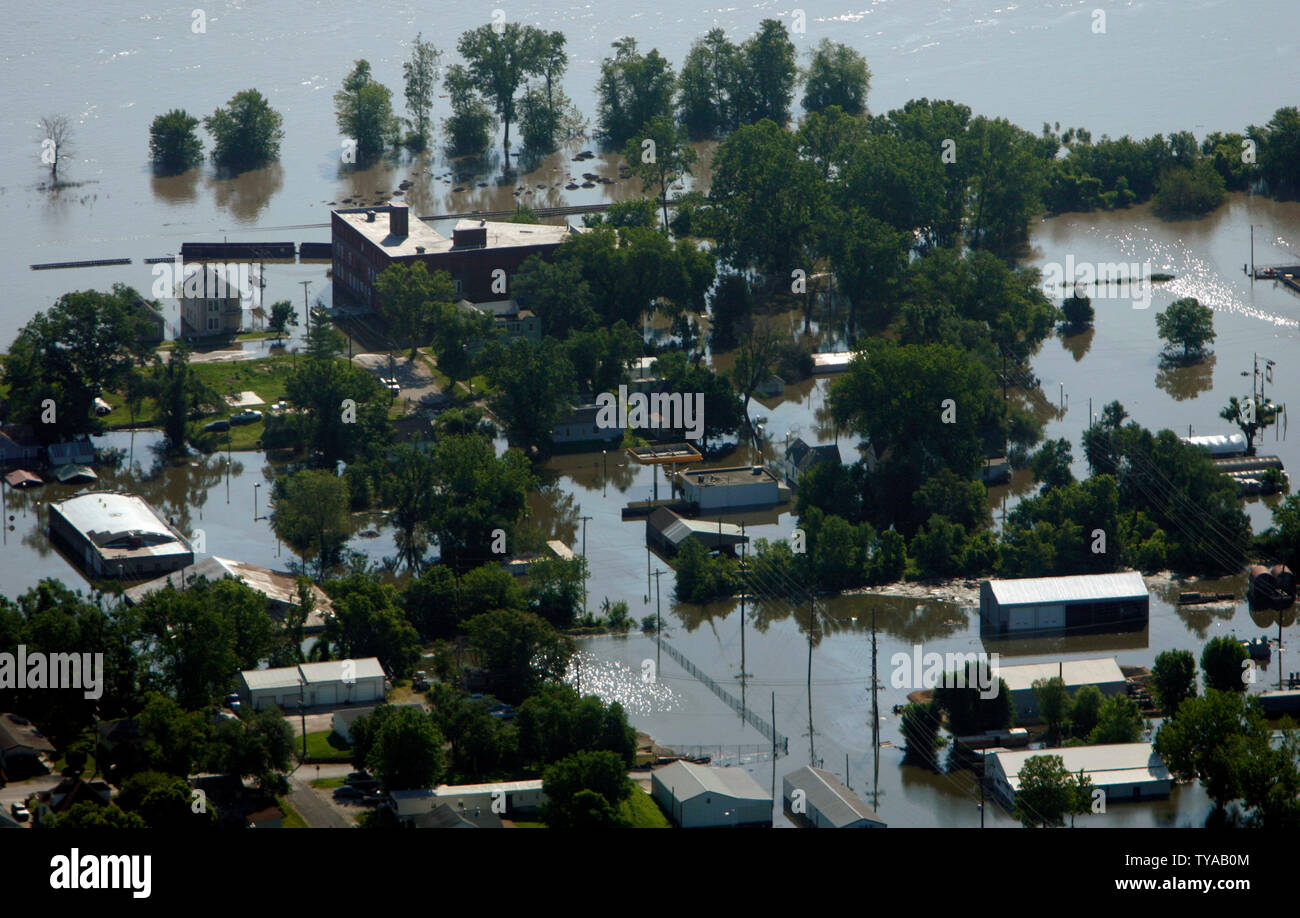 Floodwaters inundate Louisiana, Missouri after the Mississippi river overflowed it's banks June 19, 2008.   (UPI Photo/Mark Cowan) Stock Photo