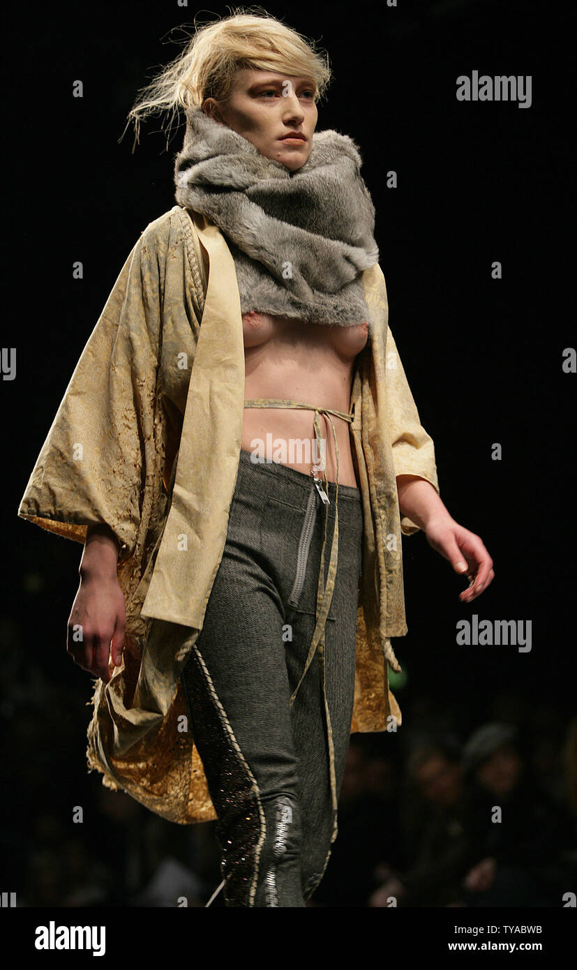 00s UK製 Pieces by Robert Cary Williams Robert cary williams hi-res stock photography and images - Alamy