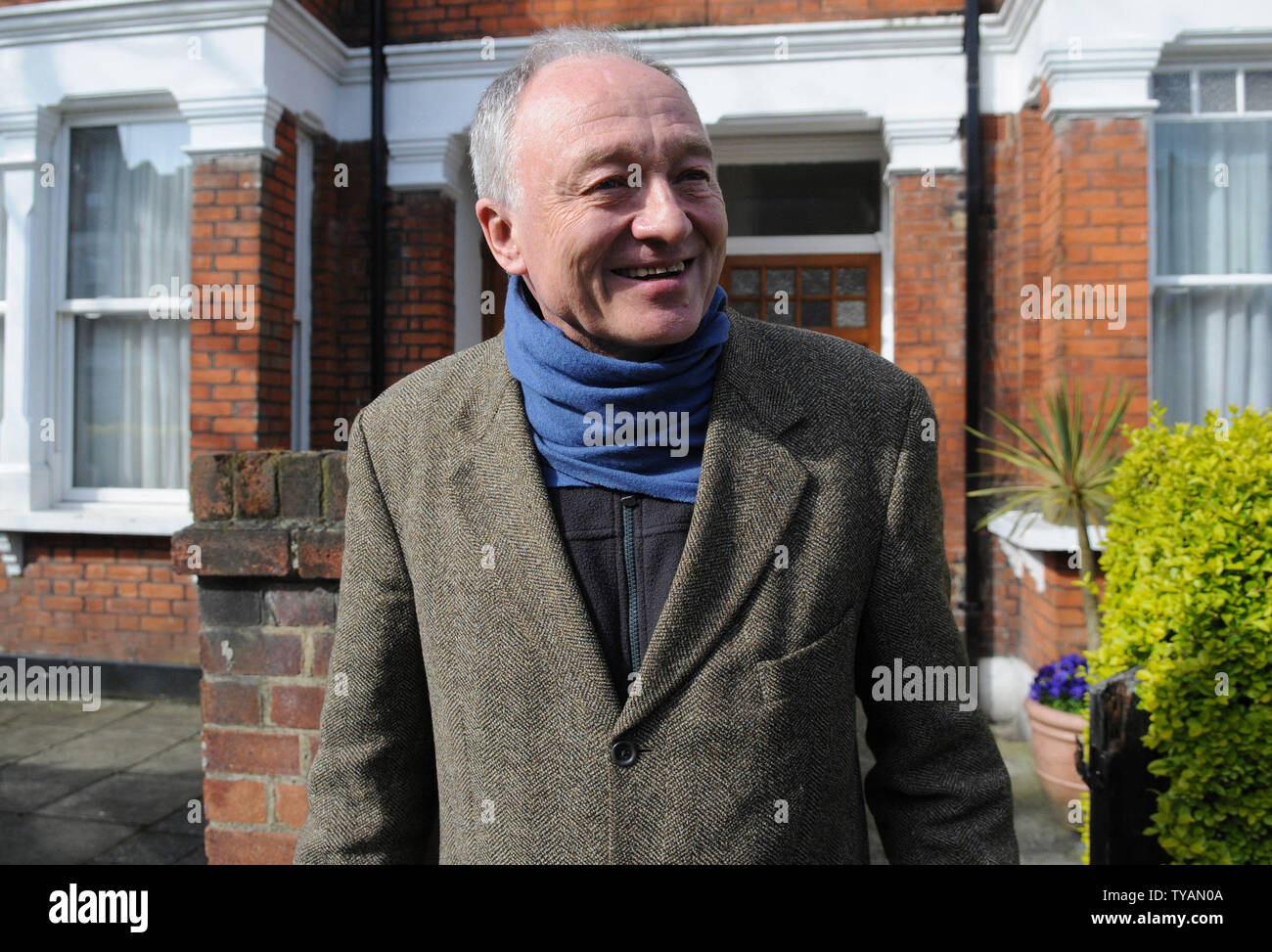 Former London Mayor Ken Livingstone leaves his house to collect his belongings from City Hall the day after losing to Conservative Candidate Boris Johnson in London on May 3, 2008. (UPI Photo/Hugo Philpott) Stock Photo