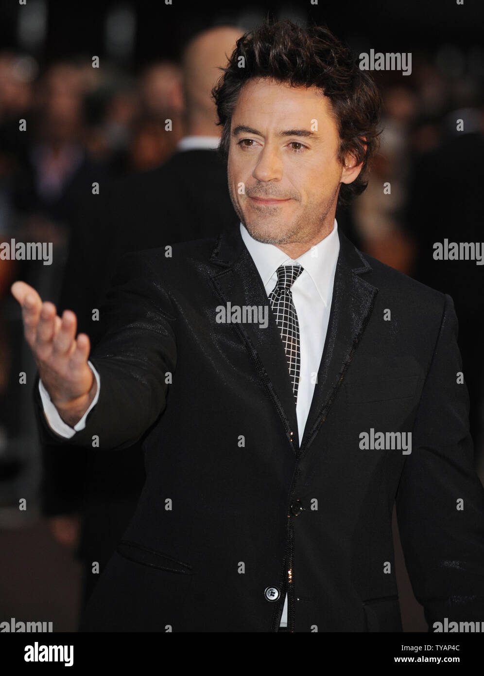 American actor Robert Downey Jr. attends the premiere of "Tropic Thunder" at Odeon, Leicester